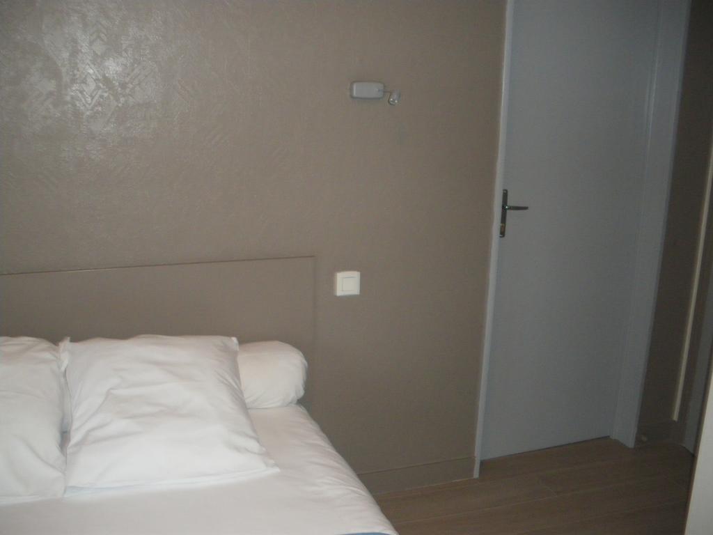 Hotel Du Port Concarneau Esterno foto